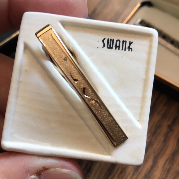 Used tie clips by SWANK - Picture 5 of 8